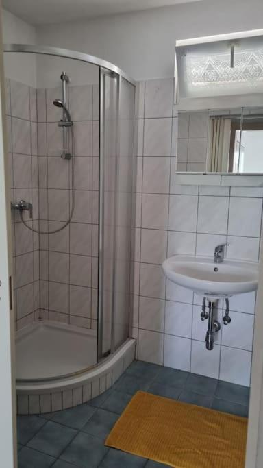 Apartment Mit 2 Betten Inklusive Gratis Parkplatz Graz Bagian luar foto
