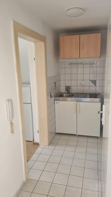 Apartment Mit 2 Betten Inklusive Gratis Parkplatz Graz Bagian luar foto