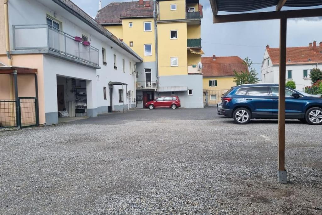 Apartment Mit 2 Betten Inklusive Gratis Parkplatz Graz Bagian luar foto